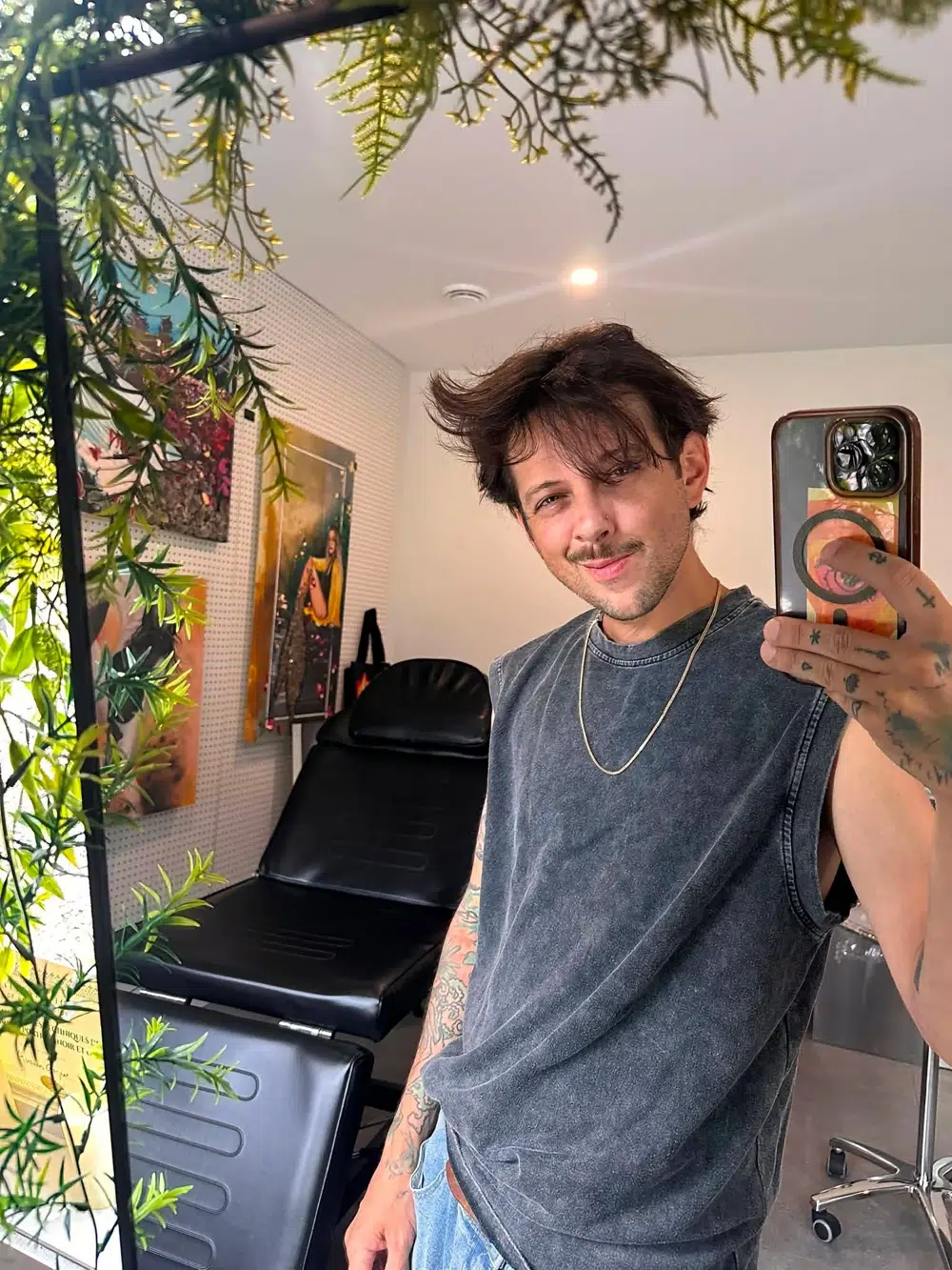 Jordan Gagnon dans son atelier